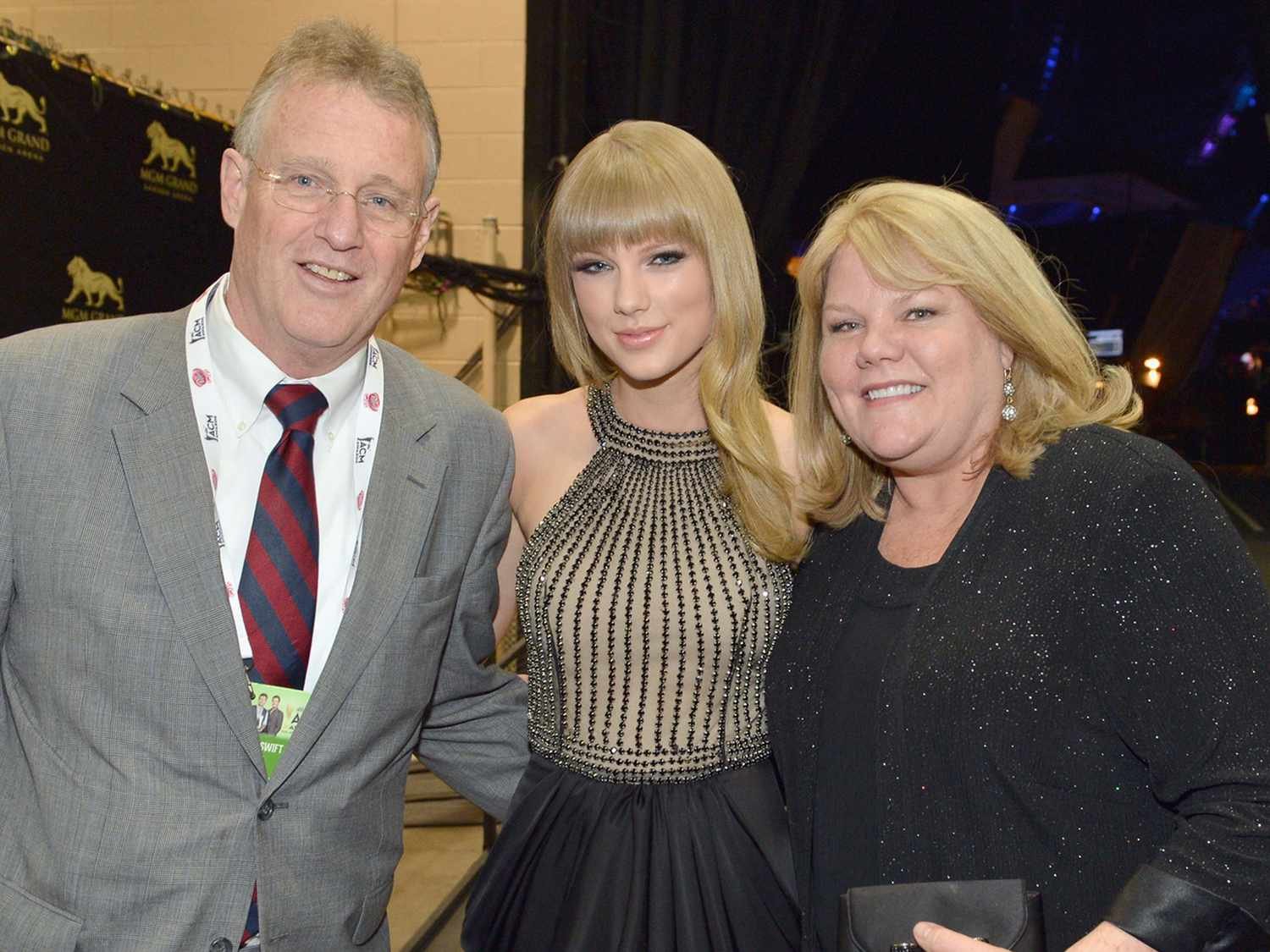 Are Taylor Swift’s Parents Divorced?